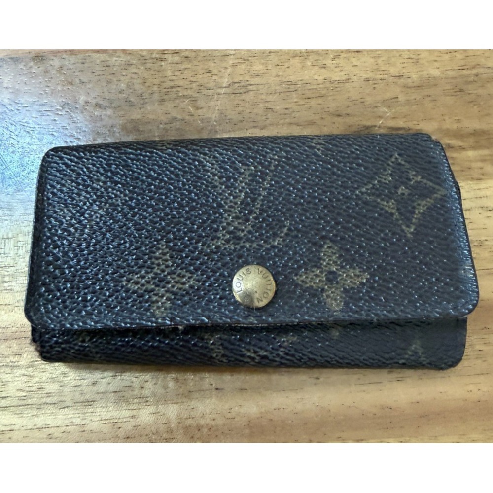 Louis Vuitton Vintage Monogram 4 Key Holder Case Multicles LV Made France Y2K